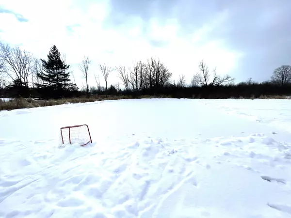 Front Of Leeds & Seeleys Bay, ON K7G 2V3,0 Pelow RD