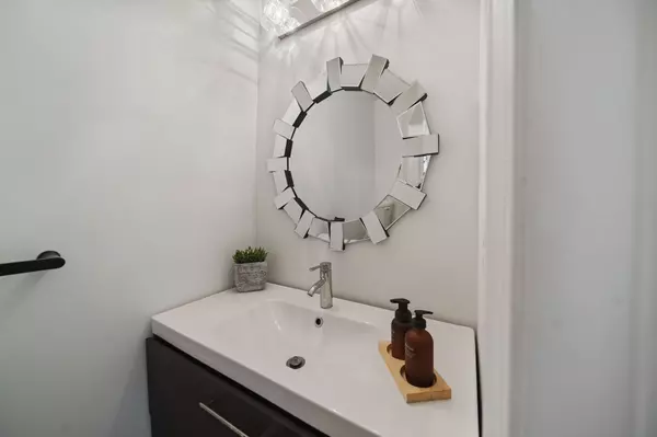 Grimsby, ON L3M 5K9,83 Udell WAY