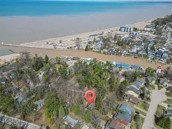 Lambton Shores, ON N0M 1T0,47 Heaman CRES