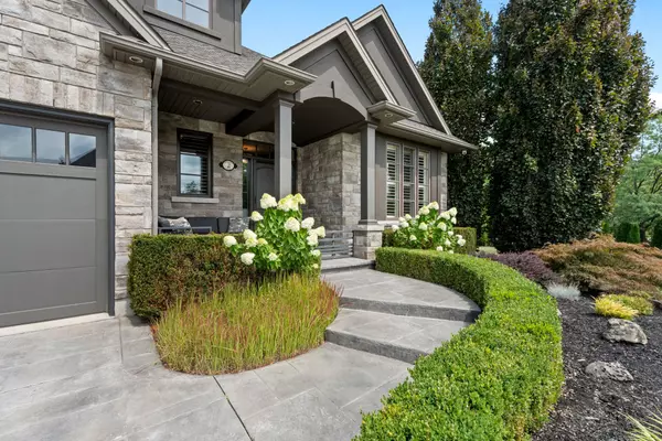 Niagara-on-the-lake, ON L0S 1J0,2 Tulip Tree RD