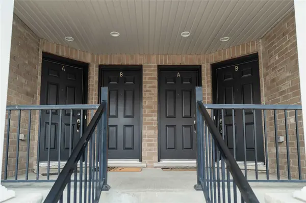 Guelph, ON N1E 0K4,15 Carere CRES #36B