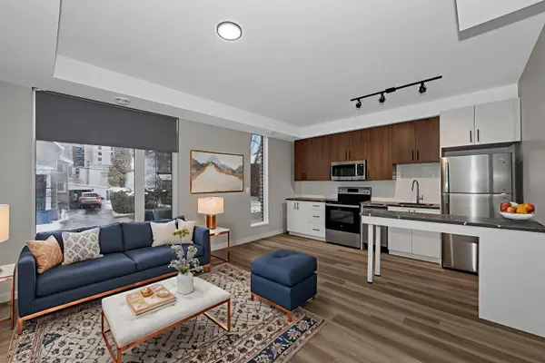 West Centre Town, ON K1Y 2W3,211 Armstrong ST #001