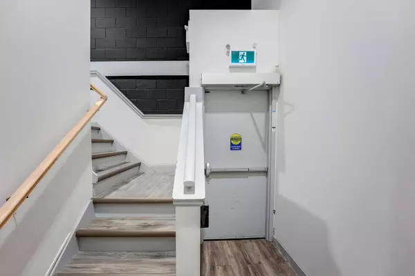 Niagara Falls, ON L2G 1V7,6853- 6871 Lundys LN