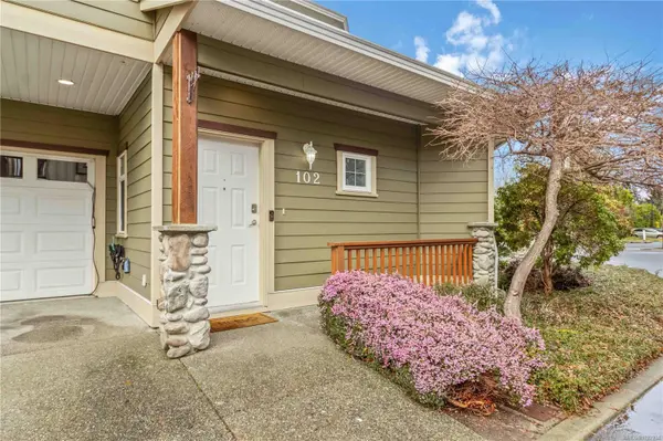 951 Goldstream Ave #102, Langford, BC V9B 6S5