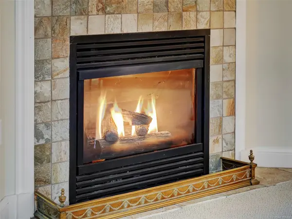 2573 Kilgary Pl #2, Saanich, BC V8W 1J2