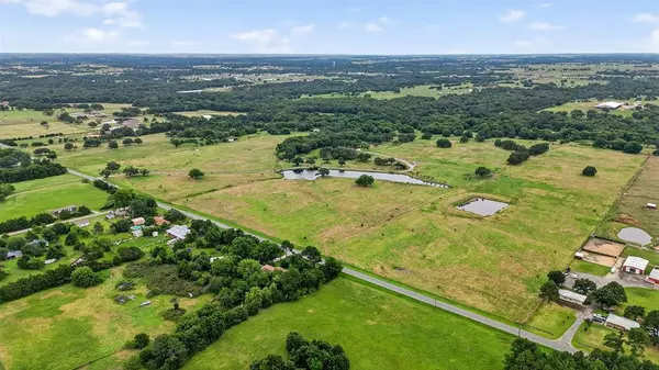 Whitesboro, TX 76273,1052 Bones Chapel Road