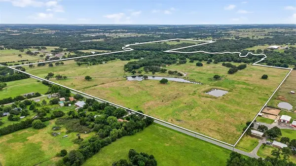 1052 Bones Chapel Road, Whitesboro, TX 76273