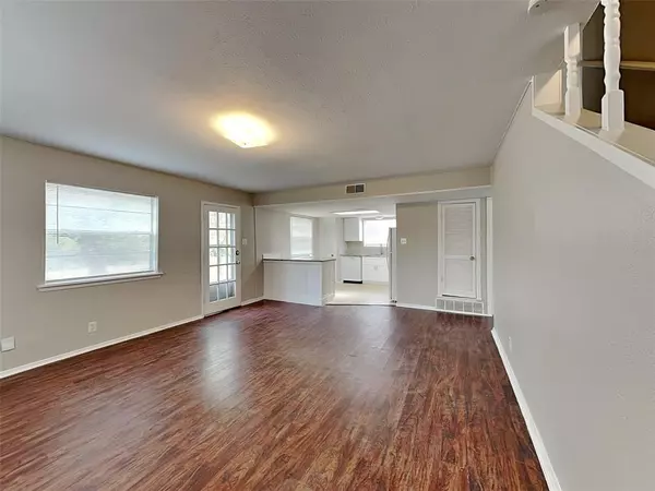 Everman, TX 76140,329 Deer Creek Road