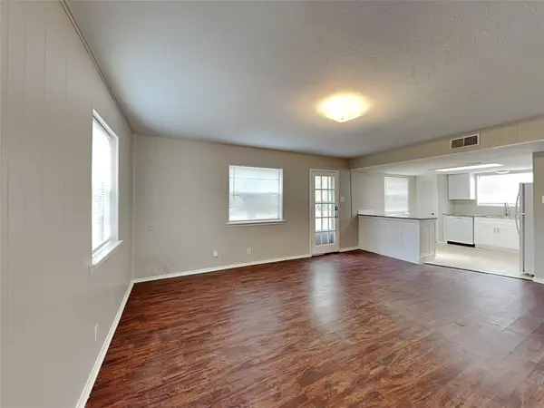 Everman, TX 76140,329 Deer Creek Road