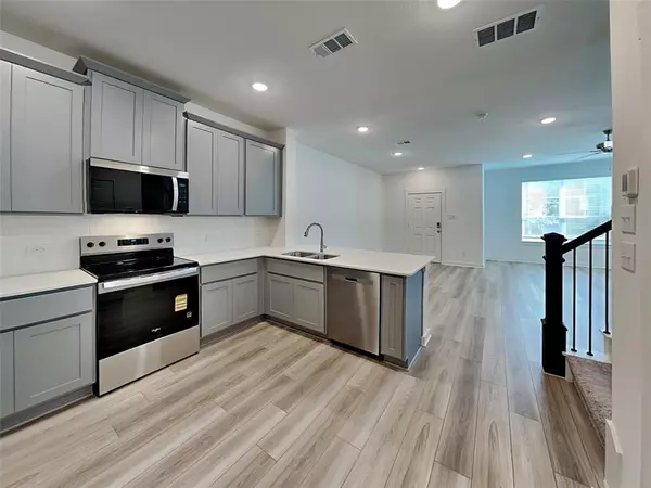 Fort Worth, TX 76120,224 Wagon Spoke Way