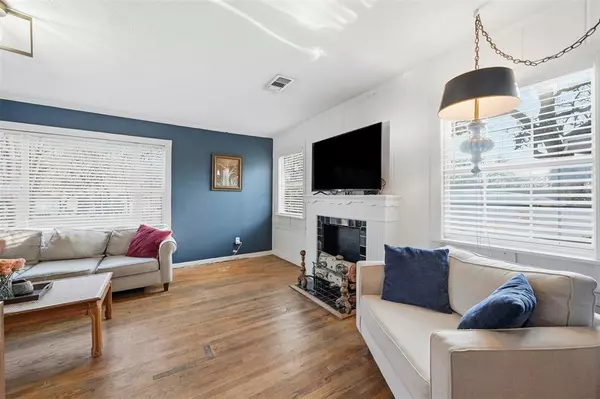 Fort Worth, TX 76111,2129 Cardinal Lane