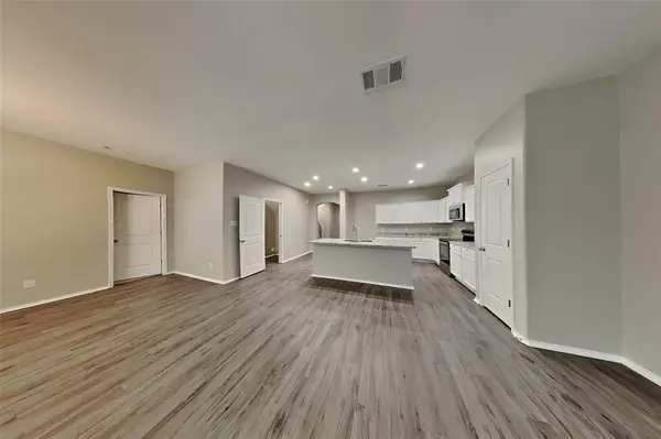 Arlington, TX 76002,926 Penny Royal Court