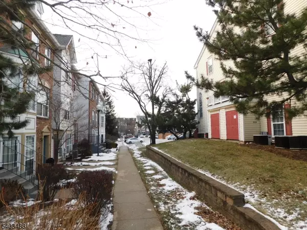 Newark City, NJ 07103,92 13Th Ave