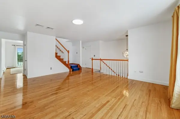 West Caldwell Twp., NJ 07006,30 Sanford Ave