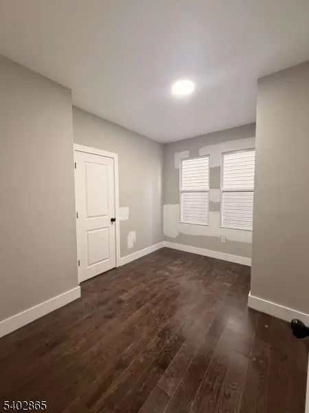 Newark City, NJ 07106,69 Brookdale Ave #2L