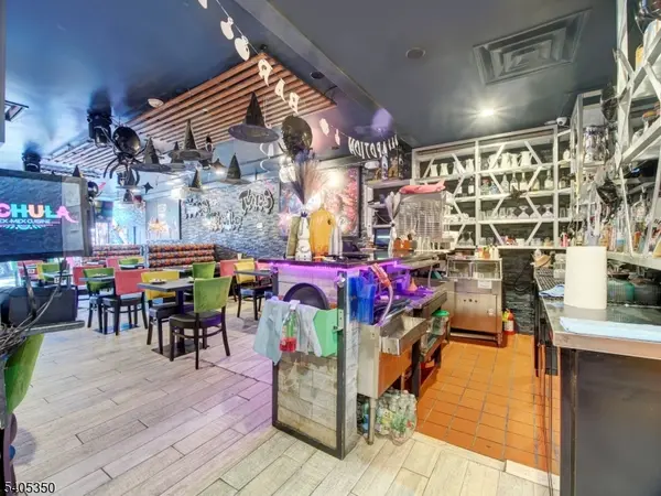 Rahway City, NJ 07065,78 E Cherry St