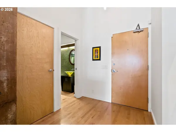 Portland, OR 97209,1011 NW GLISAN ST #302