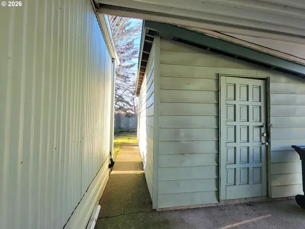 Eugene, OR 97402,1199 N TERRY ST #309