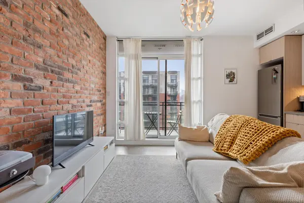 Toronto E01, ON M4M 0A6,88 Colgate AVE #511