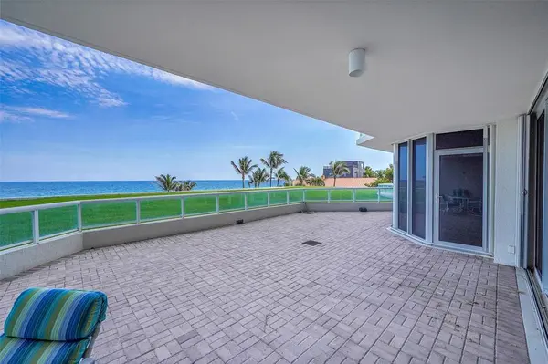 Hollywood, FL 33019,6001 N Ocean Dr #306