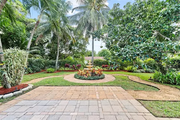 West Palm Beach, FL 33405,946 Alamanda Rd