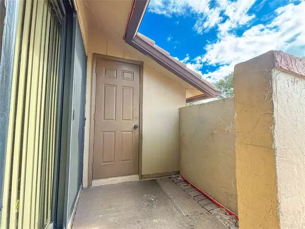 Coral Springs, FL 33065,3553 Riverside Dr