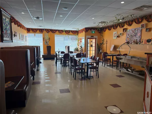 Saskatoon, SK S7K 0T9,622 Circle DRIVE E #50