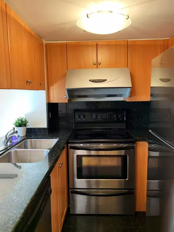 Toronto W01, ON M6K 1X3,15 Laidlaw ST #622