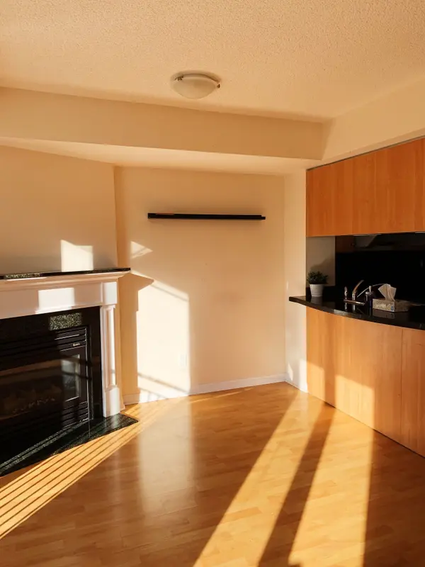 Toronto W01, ON M6K 1X3,15 Laidlaw ST #622