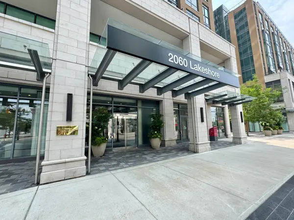 Burlington, ON L7R 0G2,2060 Lakeshore RD #405