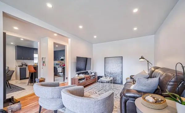 567 Atwater AVE, Mississauga, ON L5G 2A7