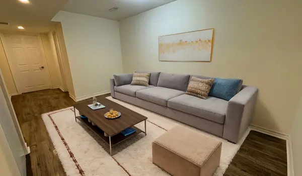 Mississauga, ON L5M 0G5,5464 Tenth Line W #BSMT