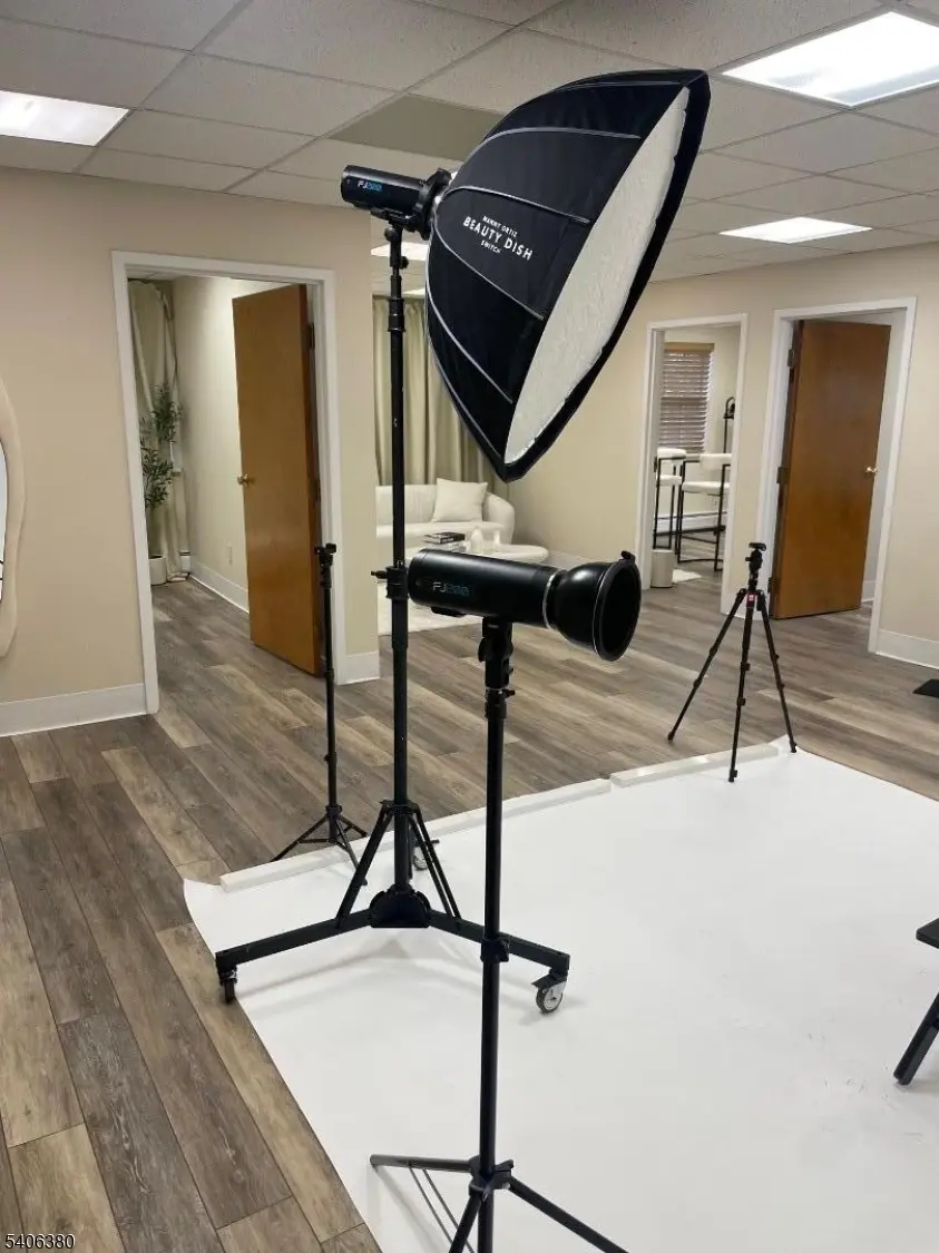 Springfield Twp., NJ 07081,110 Hillside Ave