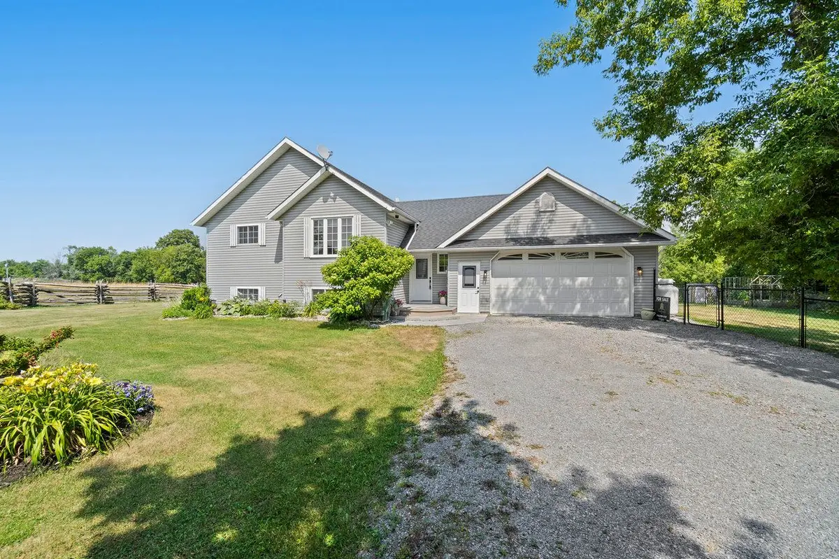 Tweed, ON K0K 3H0,36 Rapids RD