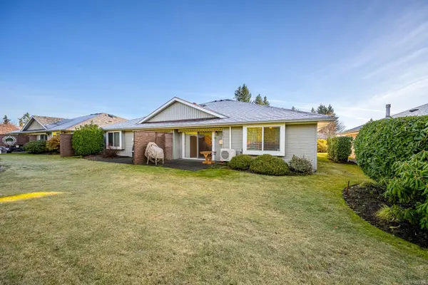 1919 St. Andrews Pl #117, Courtenay, BC V9N 9J4