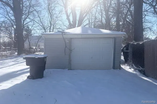 Detroit, MI 48219,21451 Glenco ST