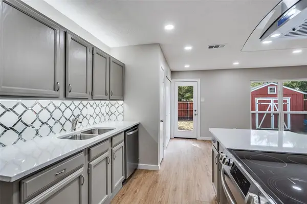 Allen, TX 75002,516 Ridgemont Drive