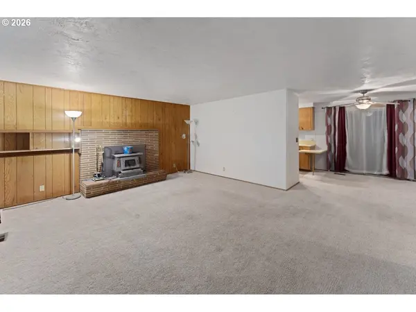 Springfield, OR 97477,212 HAYDEN BRIDGE WAY