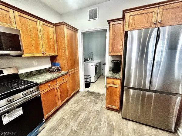 Clifton City, NJ 07013,172 Winchester Ct