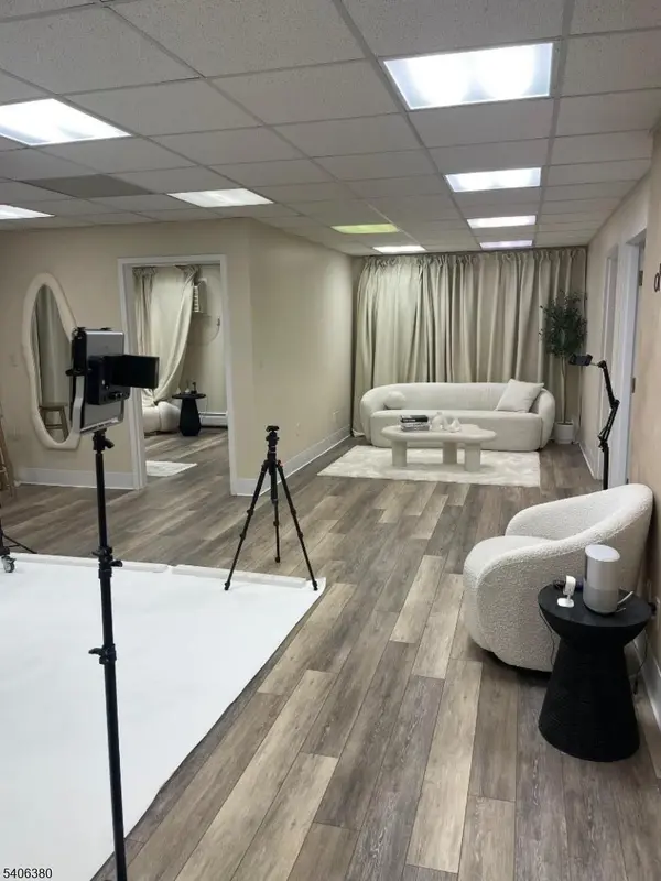 Springfield Twp., NJ 07081,110 Hillside Ave