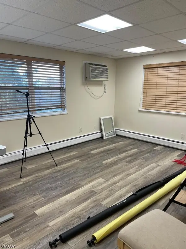 Springfield Twp., NJ 07081,110 Hillside Ave