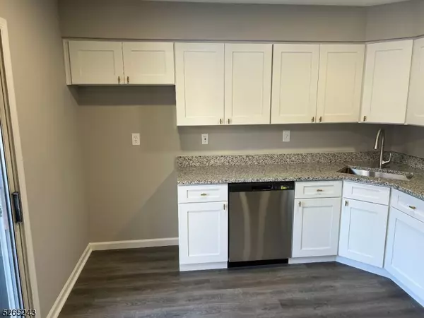 Franklin Twp., NJ 08873,23 Nottingham Way