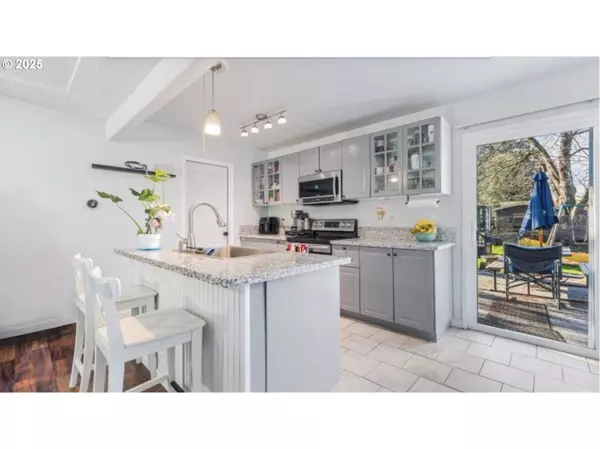 Milwaukie, OR 97222,9505 SE 79TH AVE