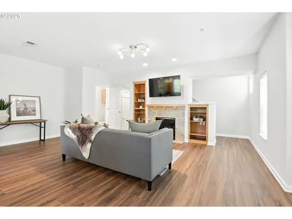 10805 NE RED WING WAY #202, Hillsboro, OR 97006