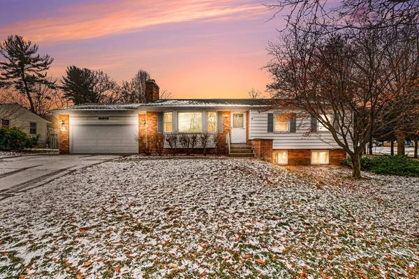 5560 Greenboro DR SE, Grand Rapids, MI 49508