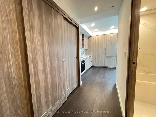 Toronto C15, ON M2K 0J2,27 McMahon DR #1906