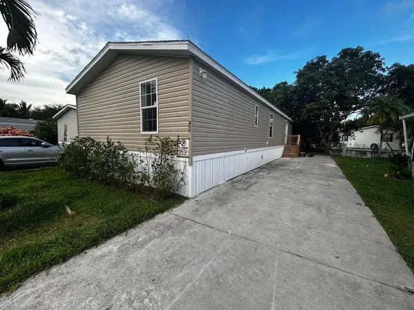 404 NW 134th Ave, Plantation, FL 33325
