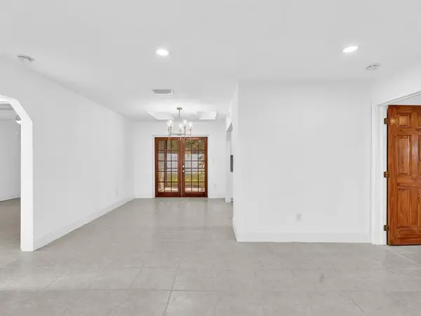 Fort Lauderdale, FL 33315,1700 SW 30th St