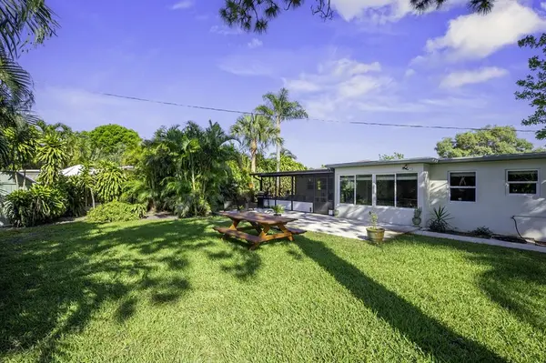 West Palm Beach, FL 33403,837 W Jasmine Dr