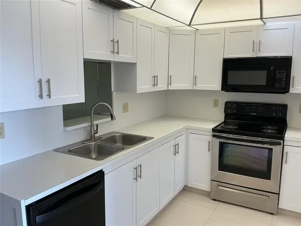 2303 Lucaya Ln #F3, Coconut Creek, FL 33066